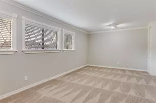 411 Washington Dr, Arlington, TX 76011 - Photo 18