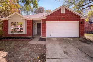 818 Creekside Dr, Glenn Heights, TX 75154 - Photo 1