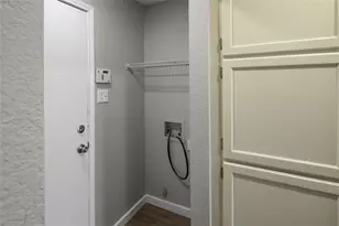 5711 Congressional Dr, Arlington, TX 76018 - Photo 8