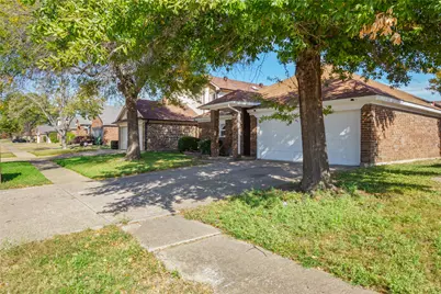 5711 Congressional Drive, Arlington, TX 76018 - Photo 2