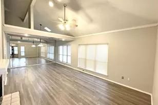 2919 Sunset Point Ln, Carrollton, TX 75007 - Photo 4