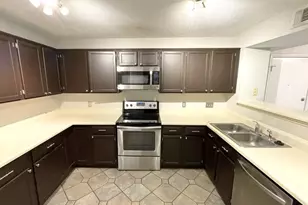 2919 Sunset Point Ln, Carrollton, TX 75007 - Photo 10