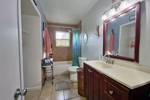 140 Meadowbrook St, Robinson, TX 76706 - Photo 14