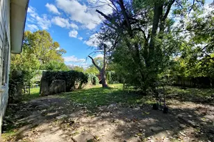 140 Meadowbrook St, Robinson, TX 76706 - Photo 4