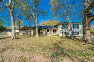 970 N Country Ln, Rockwall, TX 75087 - Photo 1