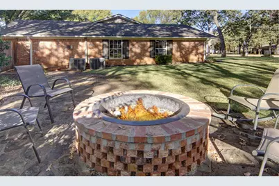 1300 Fisher Street, Graham, TX 76450 - Photo 34