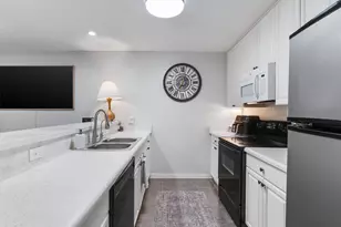 7510 Holly Hill Dr, Dallas, TX 75231 - Photo 12