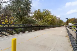 7510 Holly Hill Dr, Dallas, TX 75231 - Photo 26