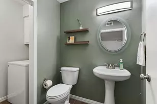 7510 Holly Hill Dr, Dallas, TX 75231 - Photo 14