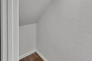 1321 Emily Rd, Dallas, TX 75240 - Photo 6