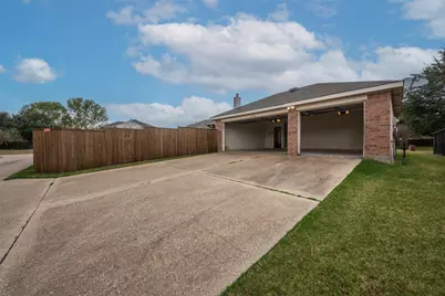 3200 Elmwood Drive, Mesquite, TX 75181 - Photo 36
