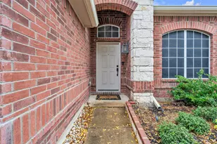 815 Bastrop Dr, Arlington, TX 76002 - Photo 4