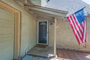 1223 E Windsor Dr, Denton, TX 76209 - Photo 4