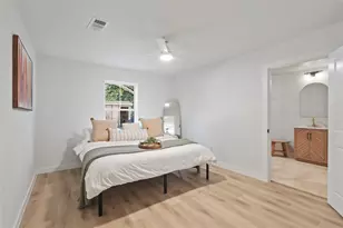 820 Belltower Dr, Irving, TX 75061 - Photo 18