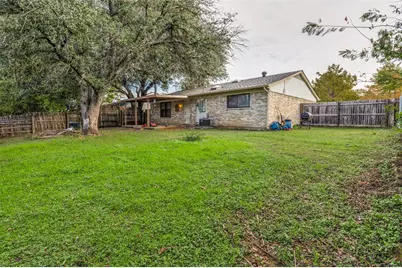 6102 Kelly Elliott Drive, Arlington, TX 76001 - Photo 12