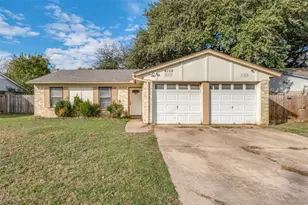 6102 Kelly Elliott Dr, Arlington, TX 76001 - Photo 1