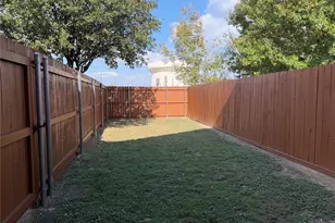 4005 Preferred Pl, Dallas, TX 75237 - Photo 30