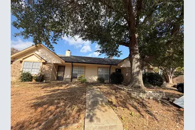 300 Bluegrass Lane, Euless, TX 76039 - Photo 1