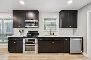 2833 Meadowbrook Dr, Plano, TX 75075 - Photo 10