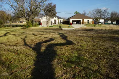 1227 Maple Street, Bonham, TX 75418 - Photo 6