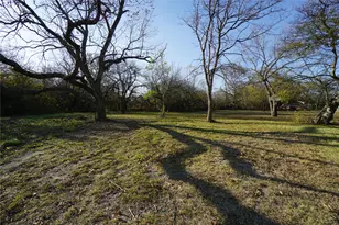 1227 Maple St, Bonham, TX 75418 - Photo 1