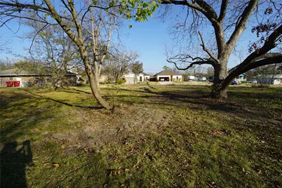 1227 Maple Street, Bonham, TX 75418 - Photo 4