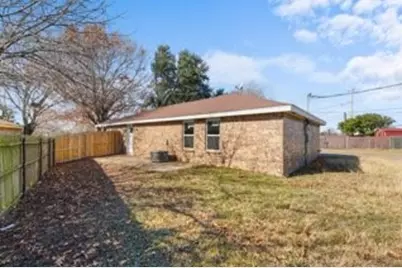 8455 Sugarberry Road, Dallas, TX 75249 - Photo 26