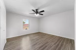 8455 Sugarberry Rd, Dallas, TX 75249 - Photo 14