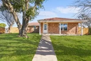 8455 Sugarberry Rd, Dallas, TX 75249 - Photo 2