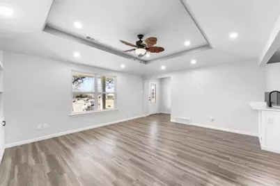 8455 Sugarberry Road, Dallas, TX 75249 - Photo 4