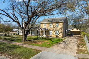 303 Craig St, Hillsboro, TX 76645 - Photo 1