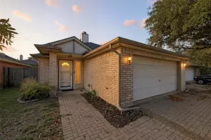 609 Renaissance Pl, Cedar Hill, TX 75104 - Photo 2