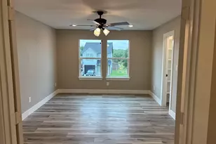 3211 Brazos River Dr, Granbury, TX 76048 - Photo 6