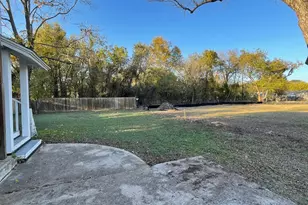 613 Central Texas Expy, Lampasas, TX 76550 - Photo 6