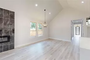 1609 Sharon St, Arlington, TX 76010 - Photo 4