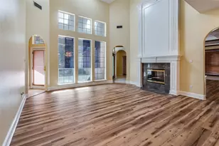 8720 Racquet Club Dr, Fort Worth, TX 76120 - Photo 4