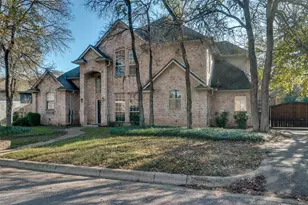 8720 Racquet Club Dr, Fort Worth, TX 76120 - Photo 2