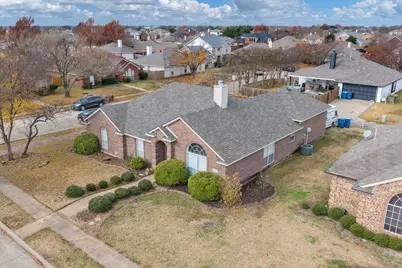 7413 Bryn Mawr Drive, Rowlett, TX 75089 - Photo 2