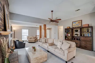 983 Acorn Drive, Lewisville, TX 75067 - Photo 4