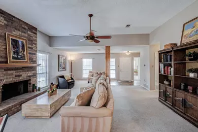 983 Acorn Drive, Lewisville, TX 75067 - Photo 6