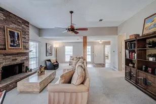 983 Acorn Dr, Lewisville, TX 75067 - Photo 6