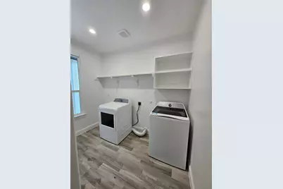 2309 Benbrook Drive, Fort Worth, TX 76110 - Photo 6