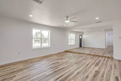 521 Mesquite Avenue, Crowley, TX 76036 - Photo 16