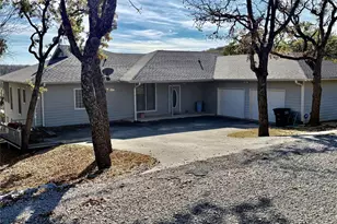 293 Pam Dr, Chico, TX 76431 - Photo 2