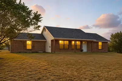 900 Bandera Trail, Granbury, TX 76048 - Photo 2