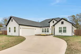 1909 Willowcrest Loop, Denton, TX 76205 - Photo 2