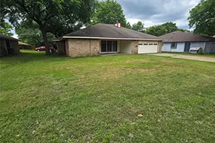 925 Shell Ln, Lancaster, TX 75146 - Photo 10