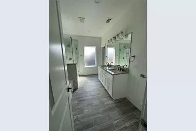 1406 Diceman Avenue, Dallas, TX 75203 - Photo 32