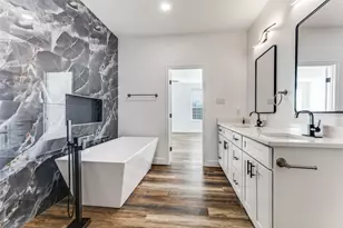 2612 Burchill Rd, Fort Worth, TX 76105 - Photo 18