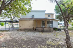 341 N 3rd Ave, Munday, TX 76371 - Photo 30